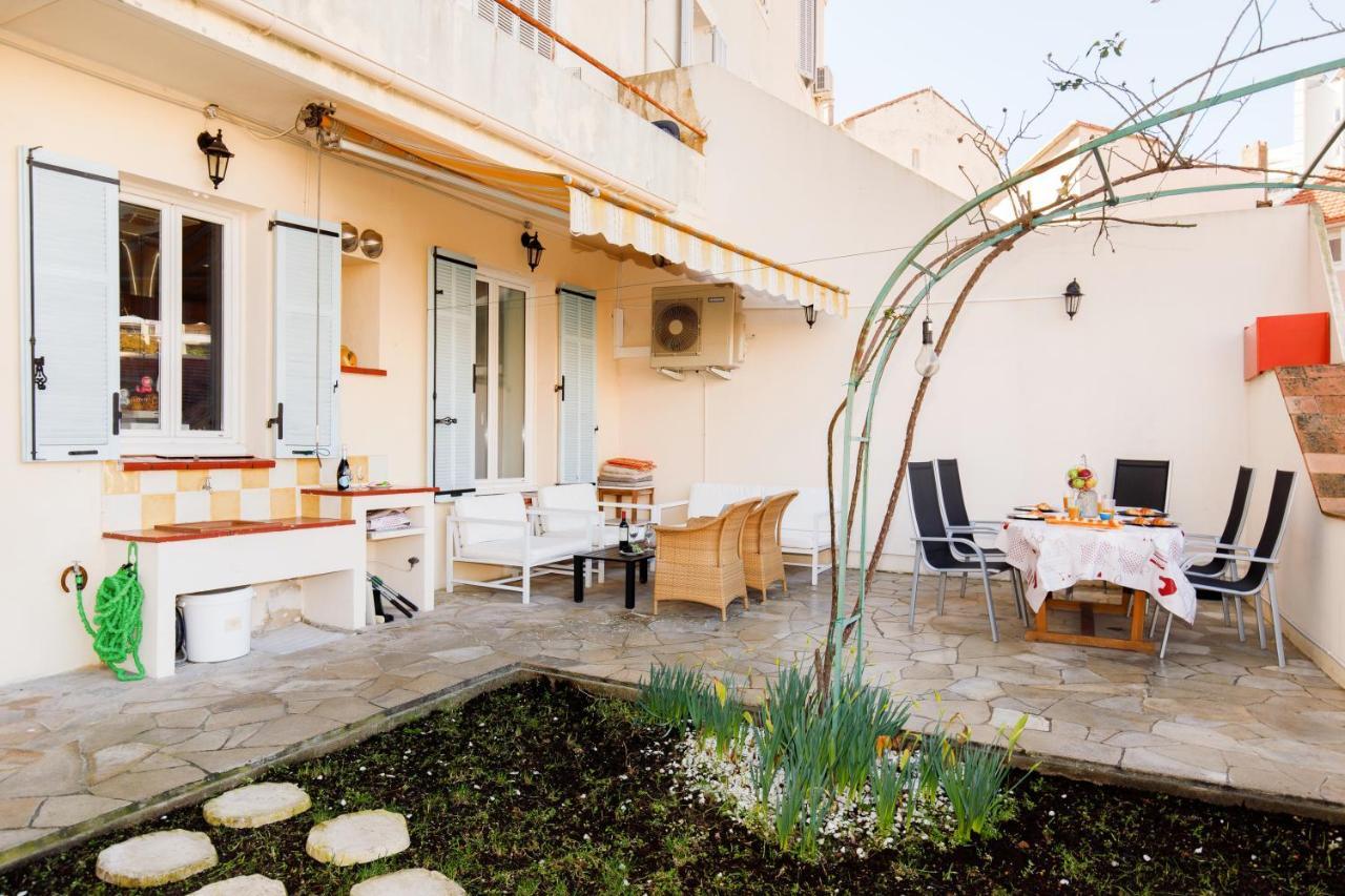 Little Garden Yourhosthelper Cannes Bagian luar foto